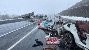 Bitliste feci kaza: 2 ölü, 5 yaralı