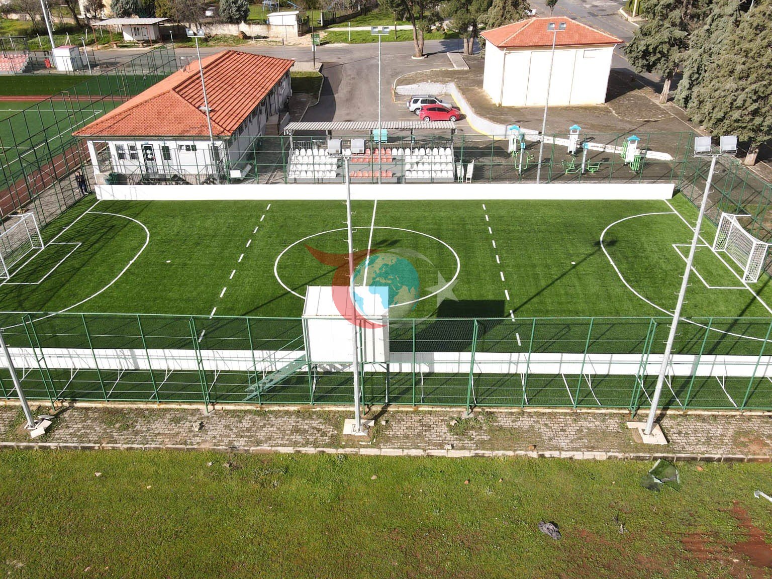 ลirinkรถy Gรถrme Engelliler Futbol Sahasฤฑ yenilendi
