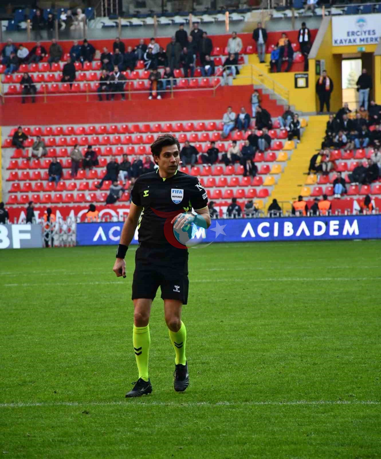 Kasımpaşa - Kayserispor Maçında Hakem Mehmet Türkmen Görev Alacak