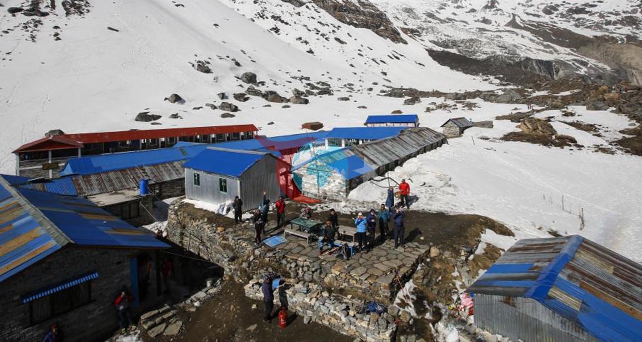 Everest'te Dağcılara Karbonatla Hastalık Simülasyonu: 20 Milyon Dolarlık Dolandırıcılık