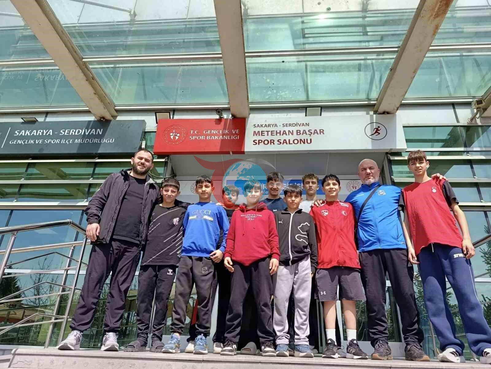 Yunusemreli Güreşçiler Türkiye Şampiyonasına Doğru Yola Çıktı