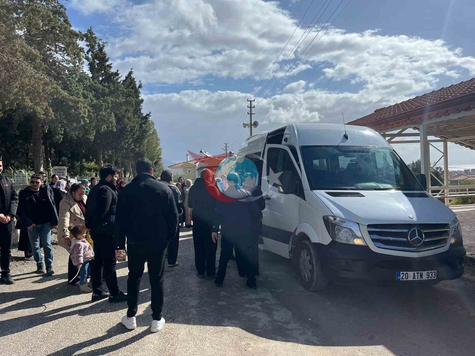 Datça&rsquo;da umreciler dualarla uğurlandı