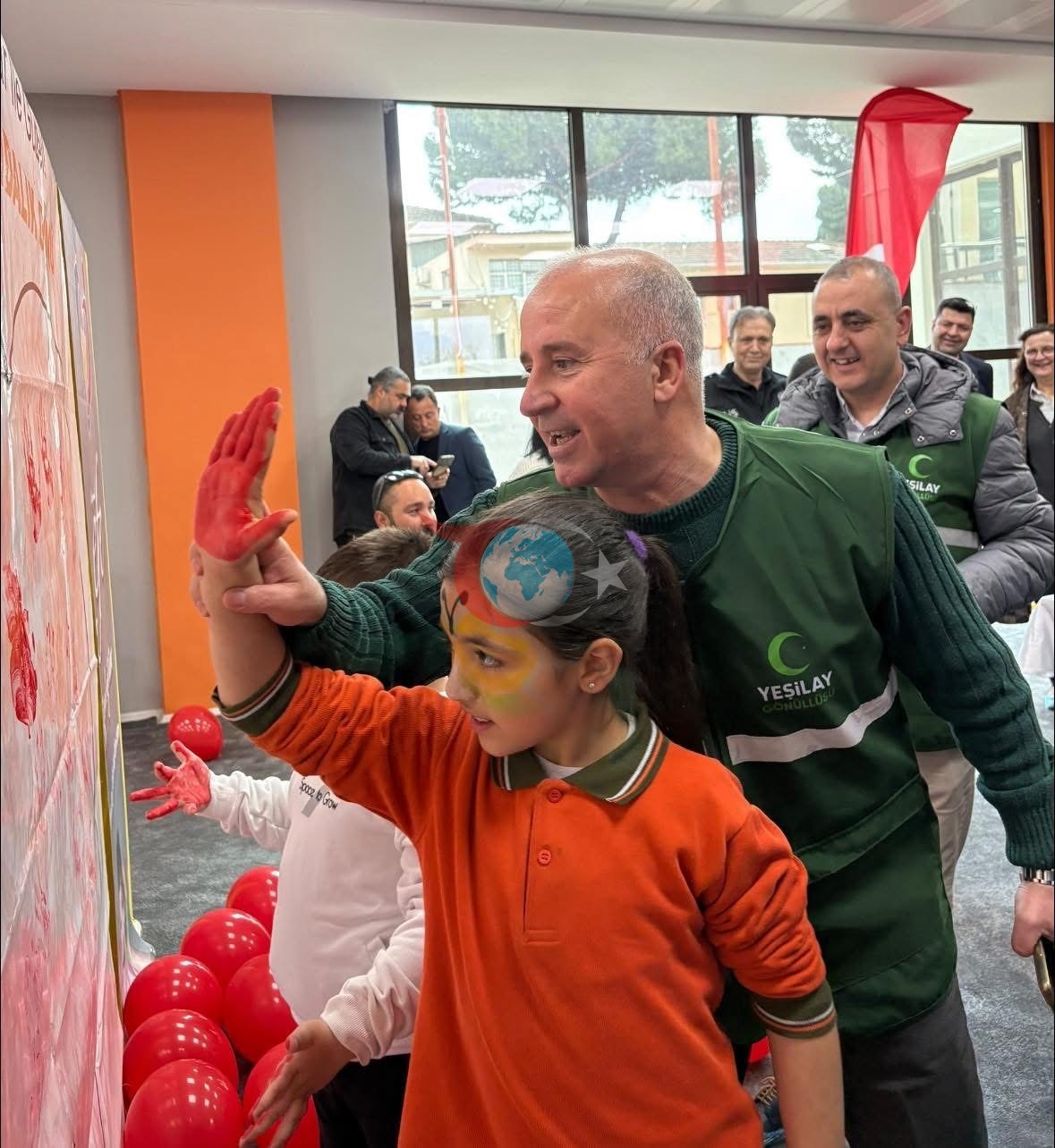Bayındır&rsquo;da Otizm Farkındalık Günü&rsquo;nde renkli bowling şenliği