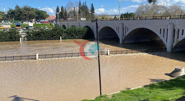 Bir kent kabusu yaşadı Tarım arazileri sular altında kaldı