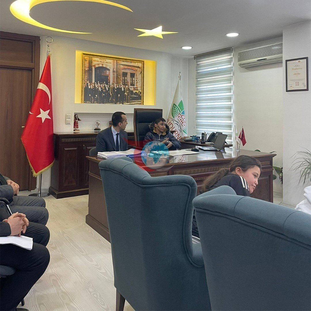 Mudurnu&rsquo;da özel çocuklar protokol koltuklarını devraldı