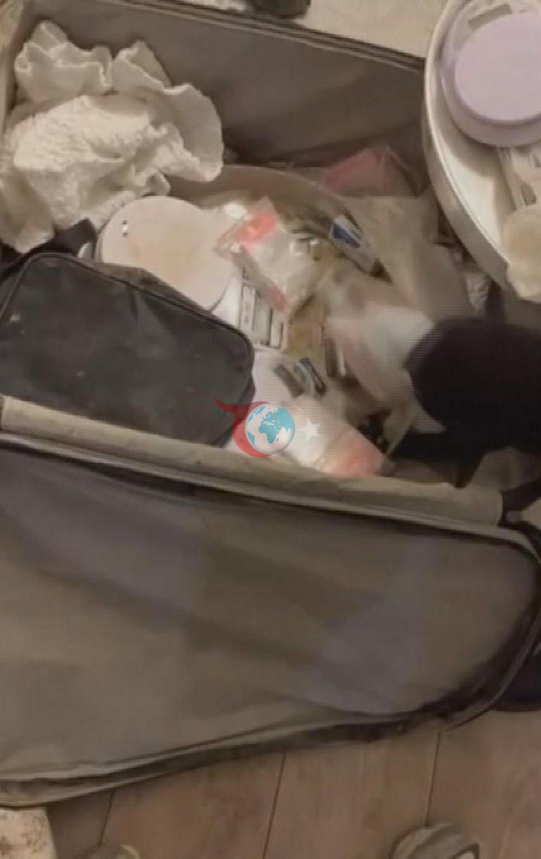 Esenyurtta uyuşturucu operasyonu Baskın yapılan evde el bombası bulundu