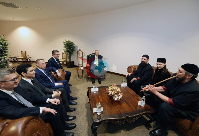 Cumhurbaşkanı Erdoğan, Ay Yola müzik grubu ile bir araya geldi