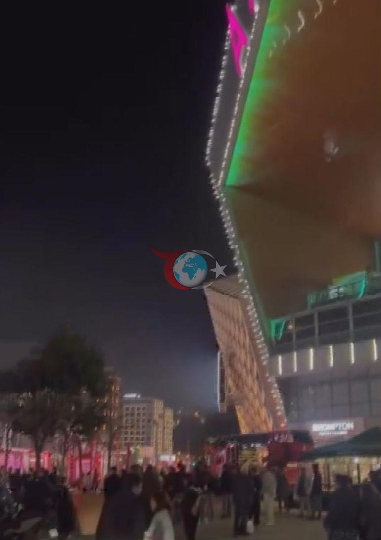 Kağıthane’de AVM’de yangın: Ekipler müdahale ediyor