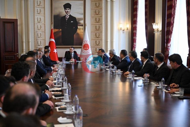 Bakan Gürlek, Nevşehirli iş adamlarıyla görüştü