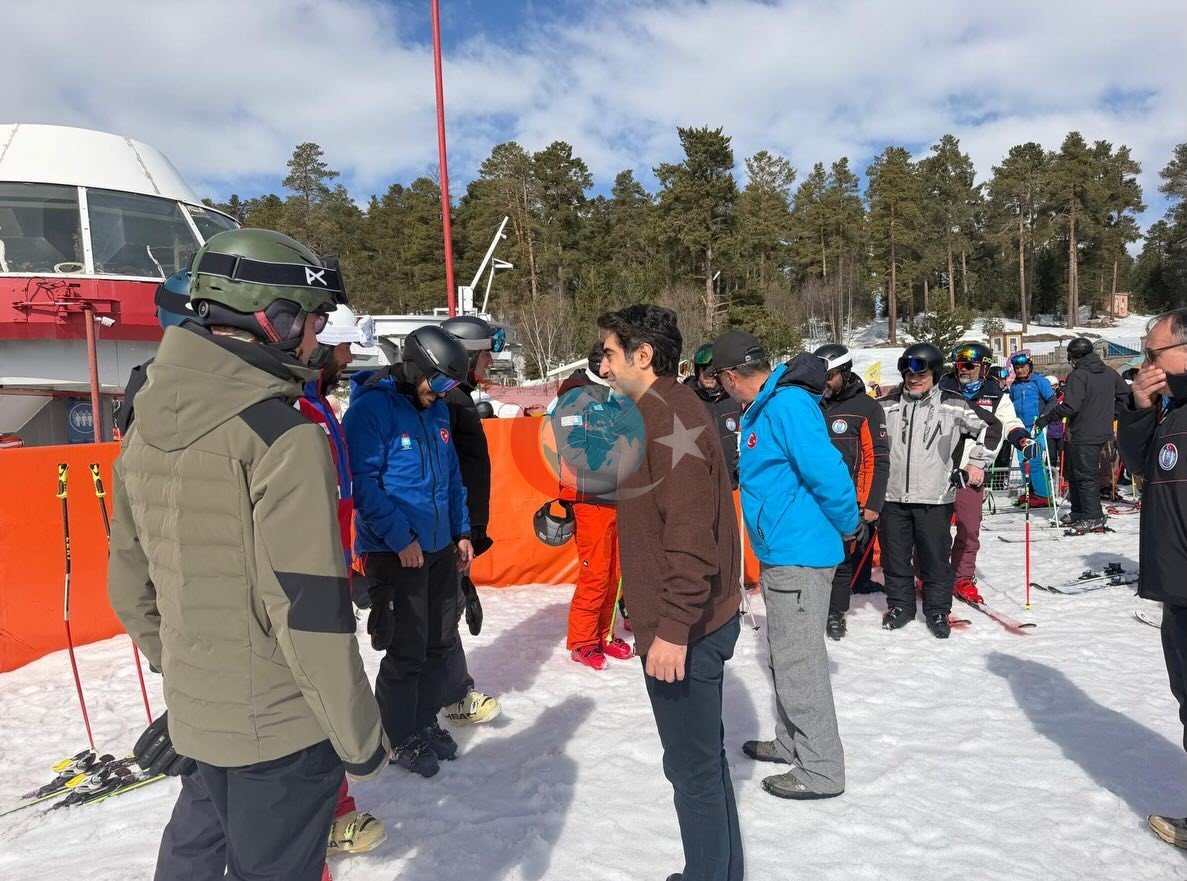 Sarıkamış’ta Snowbord Antrenörlük Kursu başladı