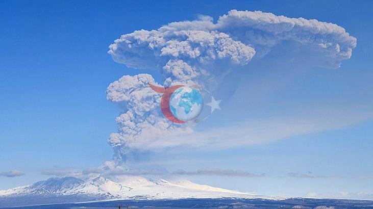 Rusya'da Şiveluç Yanardağı'nın Patlaması: 11 Kilometrelik Kül Bulutu