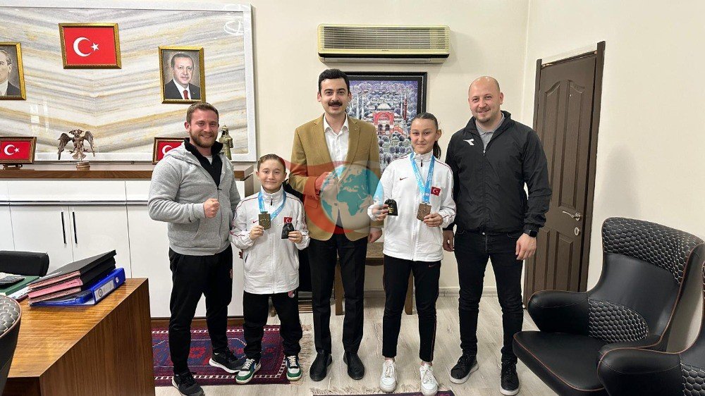 Manyas Karatecilerinden Çifte Zafer