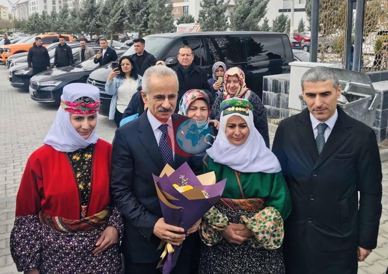 Bakan Uraloğlu: Biz laf değil eser üretiyoruz