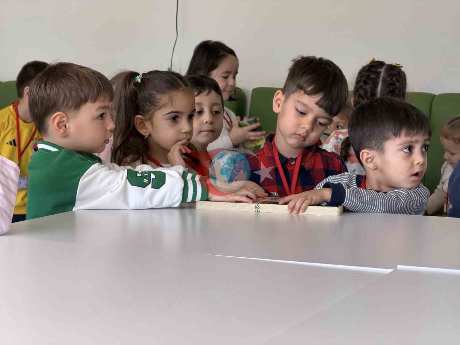 Kartepe'de Çocuklar Kütüphaneler Haftası'nı Müzikli Masallarla Kutladı