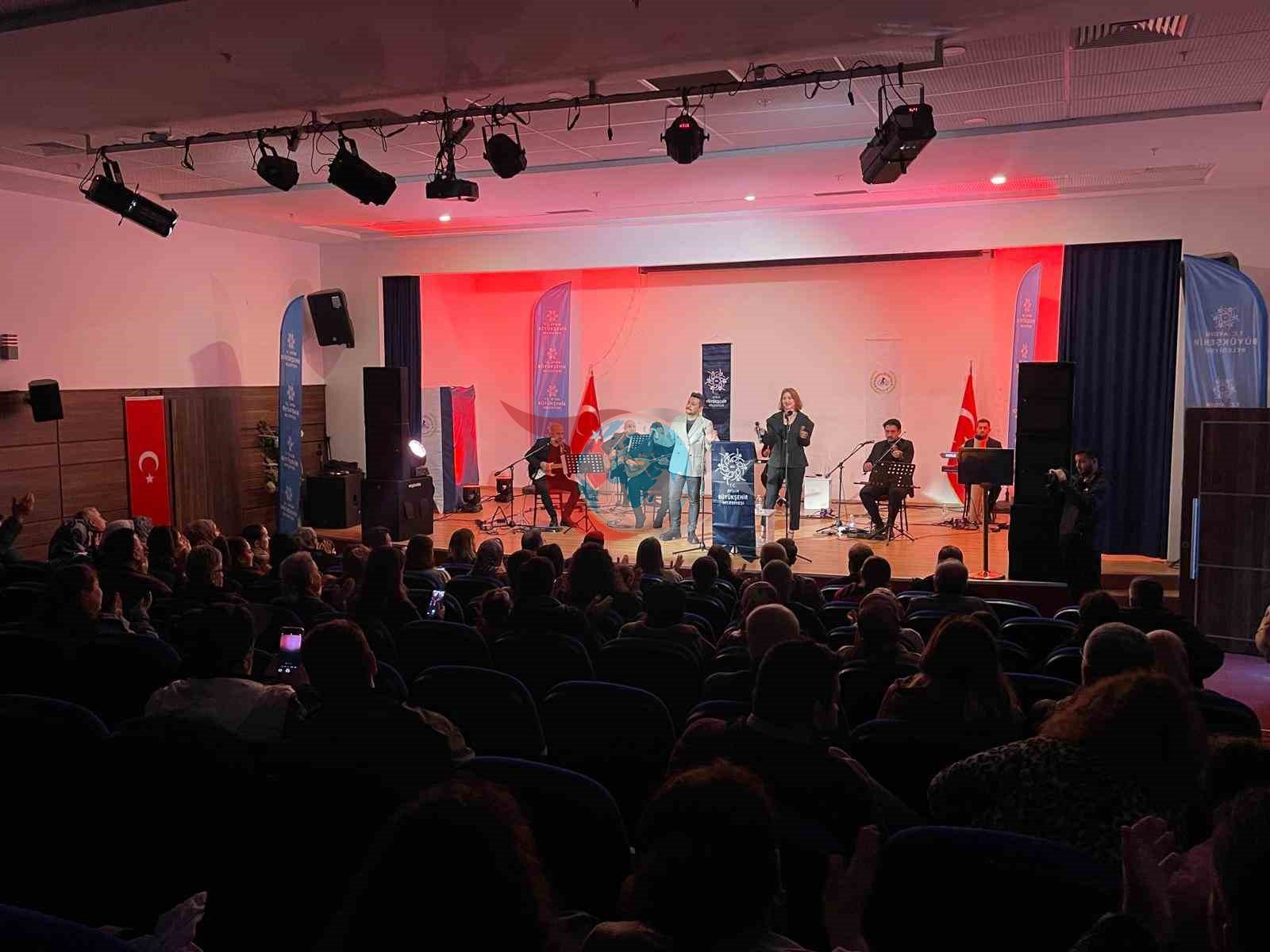 Anadolu ezgileri ฤฐncirliovaโda gรถnรผllere dokundu