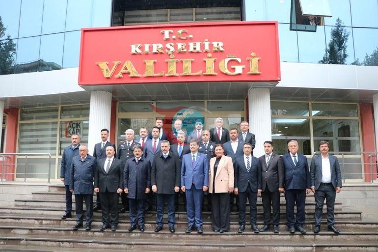 Bakan รiftรงi: Tรผrkiye ลu anda kritik bir sรผreรงten geรงiyor