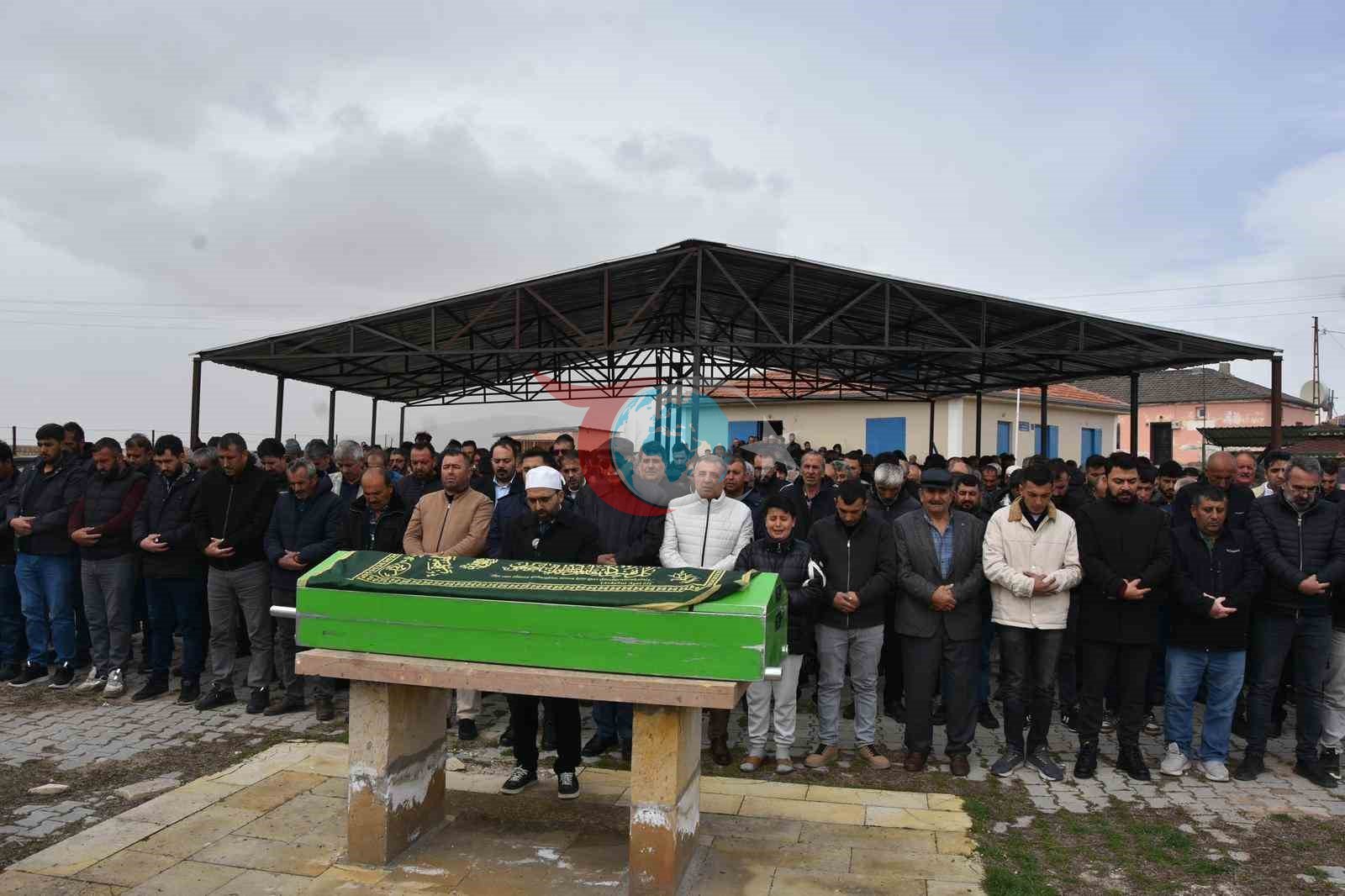 Tomarza Büyükcanlı Mahalle Muhtarı son yolculuğuna uğurlandı