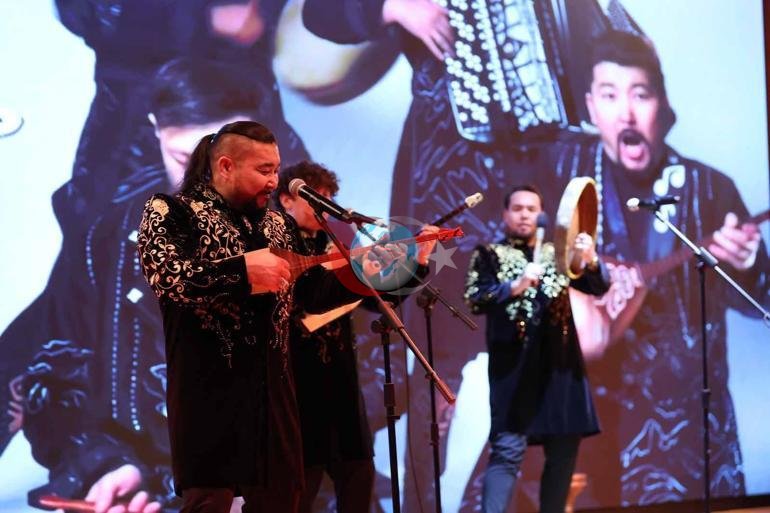 Kazak müzik grubu Alatau Serileri, yeni albümünün lansmanını Bağcılarda yaptı