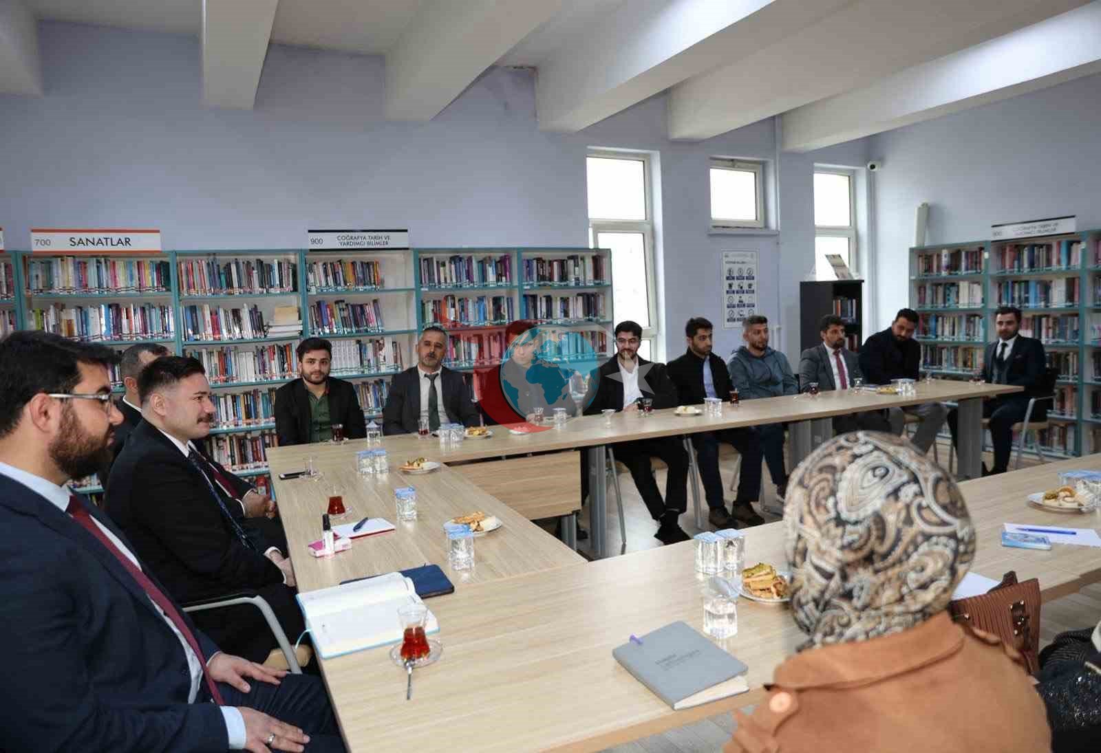 Gökçeada Kaymakamı müftülük personeliyle bir araya geldi