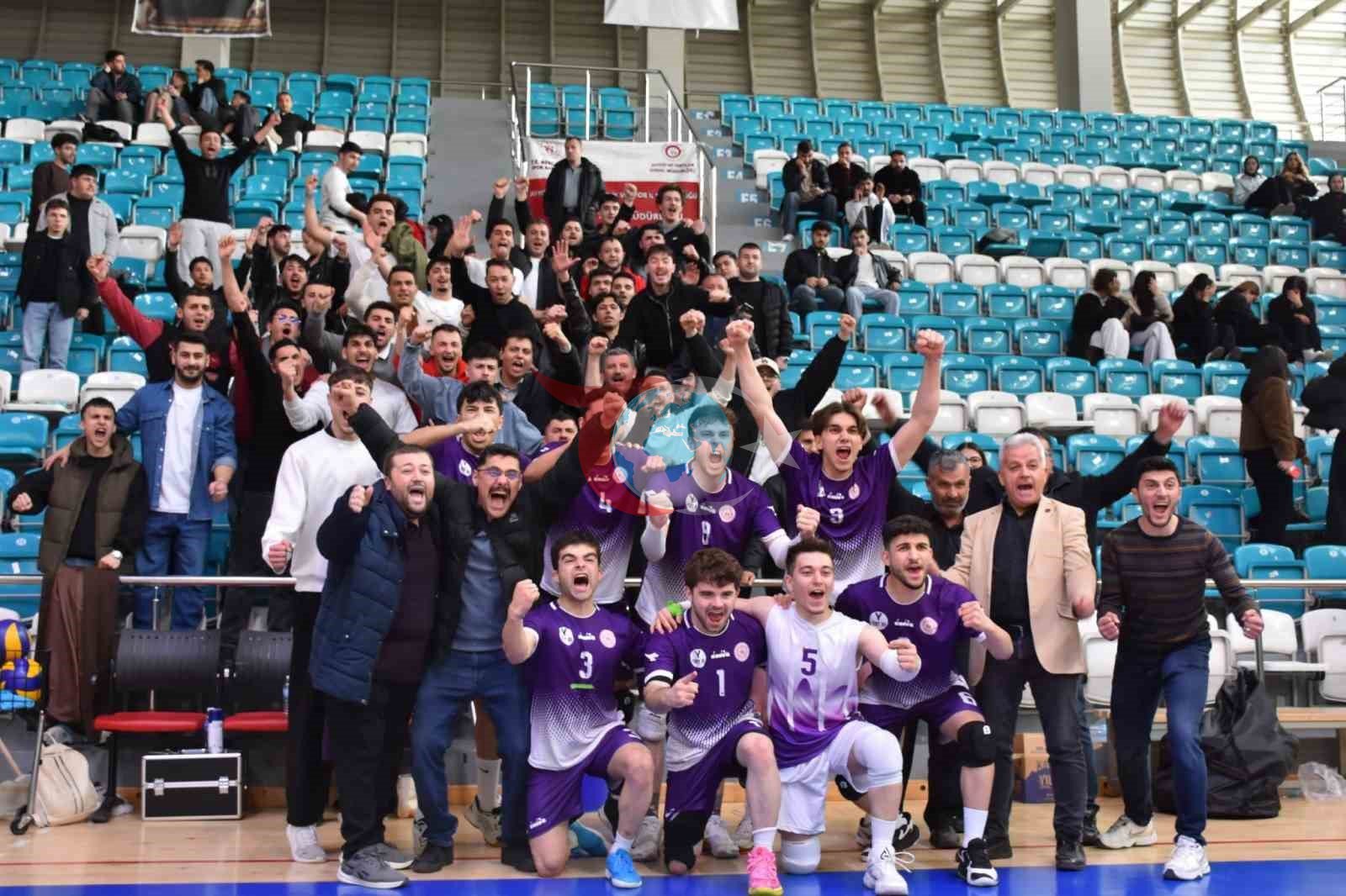 Afyonkarahisar GSB Yurtları YURTLİG Voleybol&rsquo;da Ege Grup Şampiyonu oldu