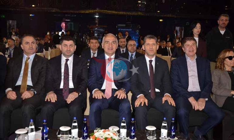 Bakan Ersoy: Artık her yıl kendini aşan ve yeni rekorlar kıran bir Türk turizmi var