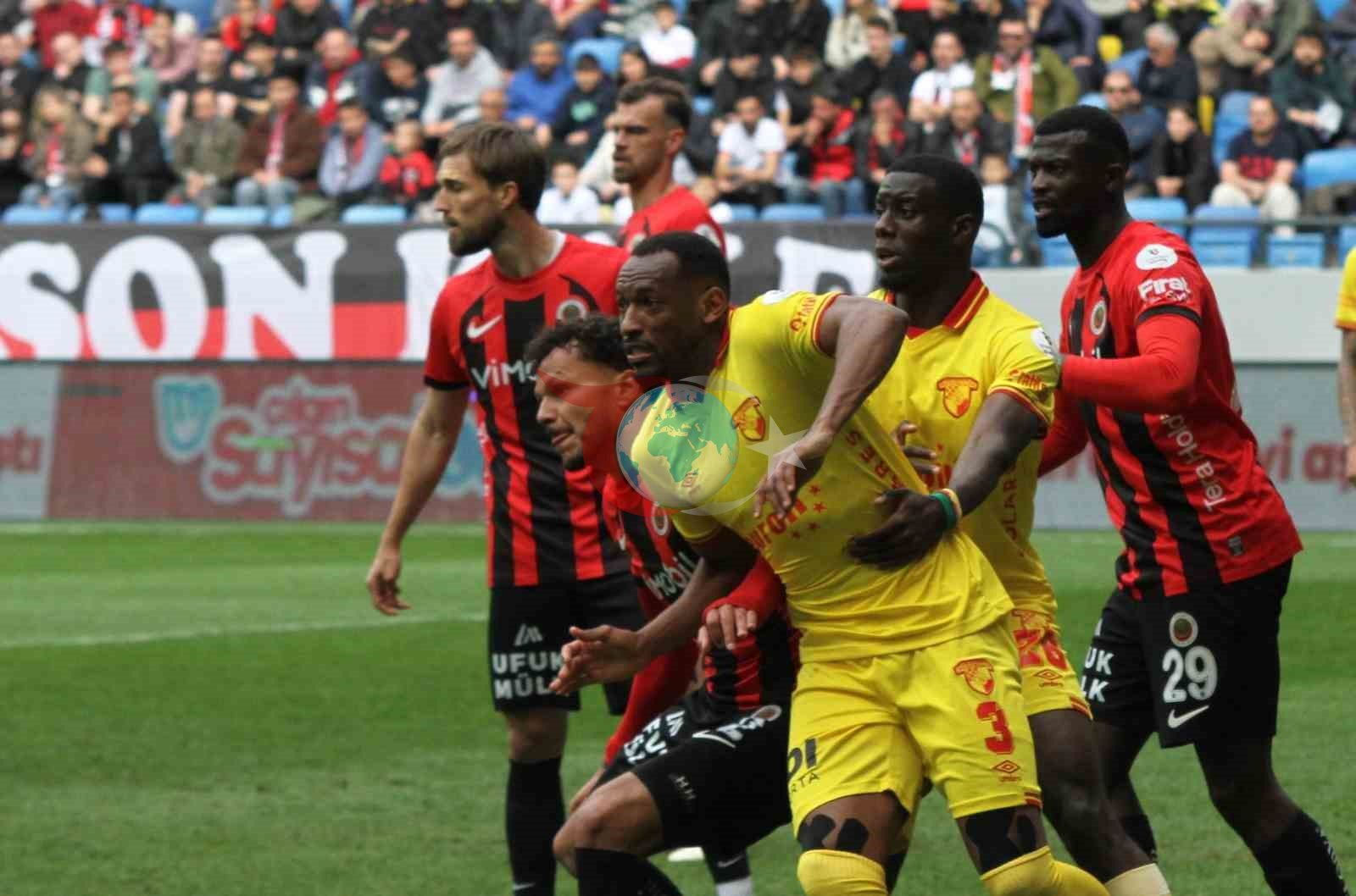 Trendyol Süper Lig: Gençlerbirliği: 0 - Göztepe: 1 (ilk yarı)