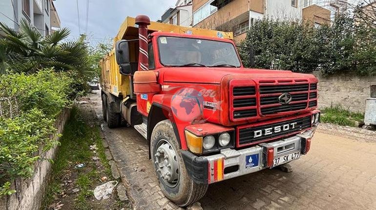Kocaelide kan donduran kaza Kamyon, kaldırımdaki yayayı öldürdü