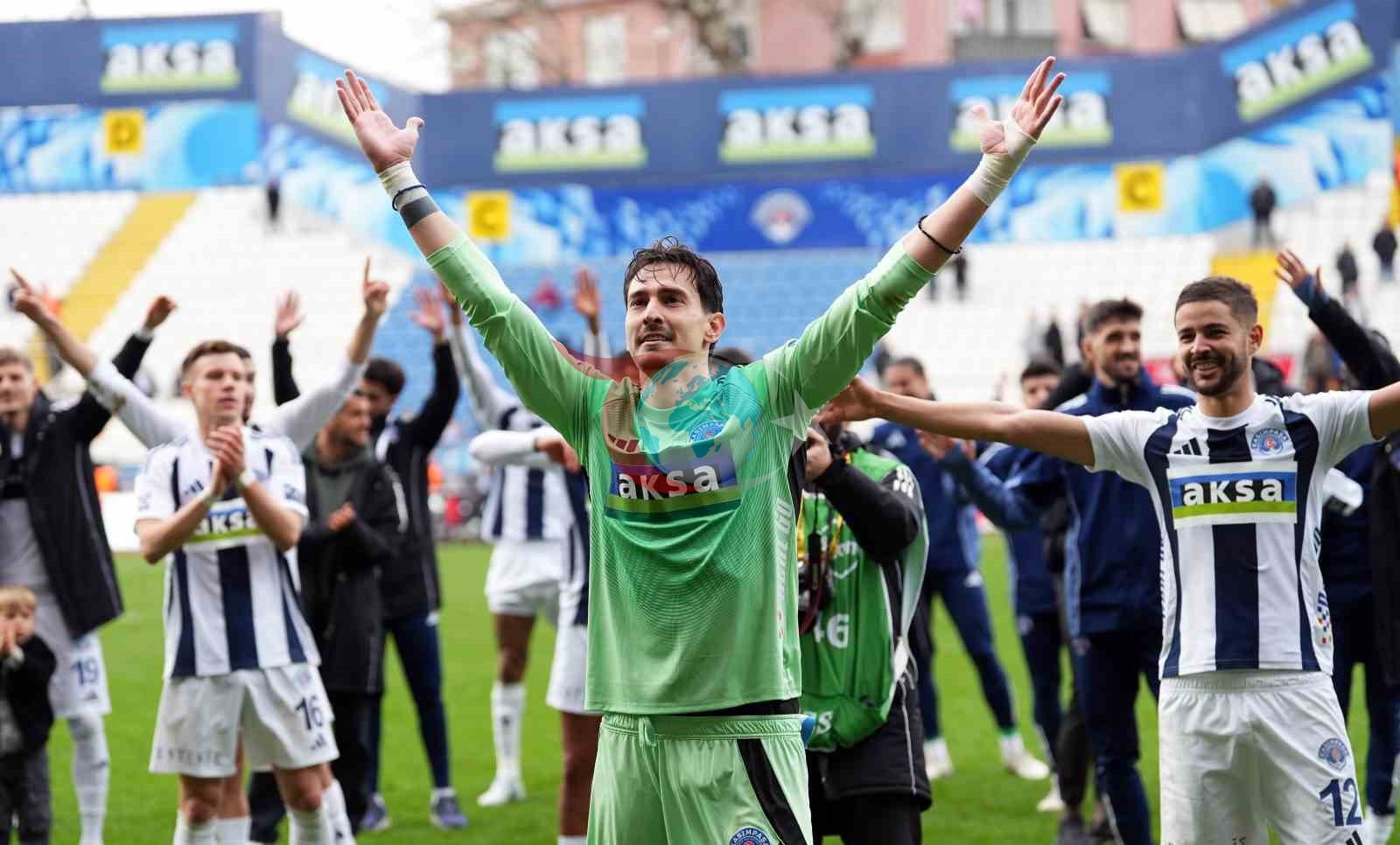 Kasımpaşa kalecisi Andreas Gianniotis’ten uzaklardan gol