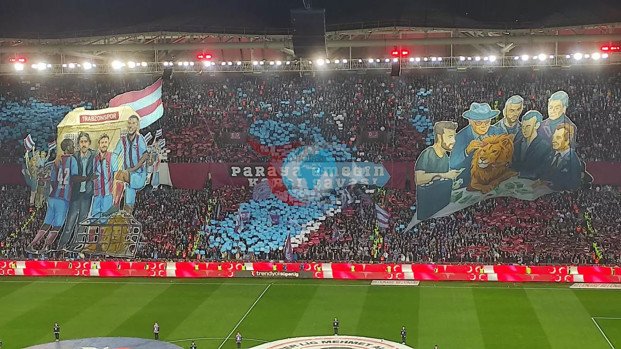 Trabzonspor'dan Galatasaray'a gรถndermeli koreografi! - Resim: 0
