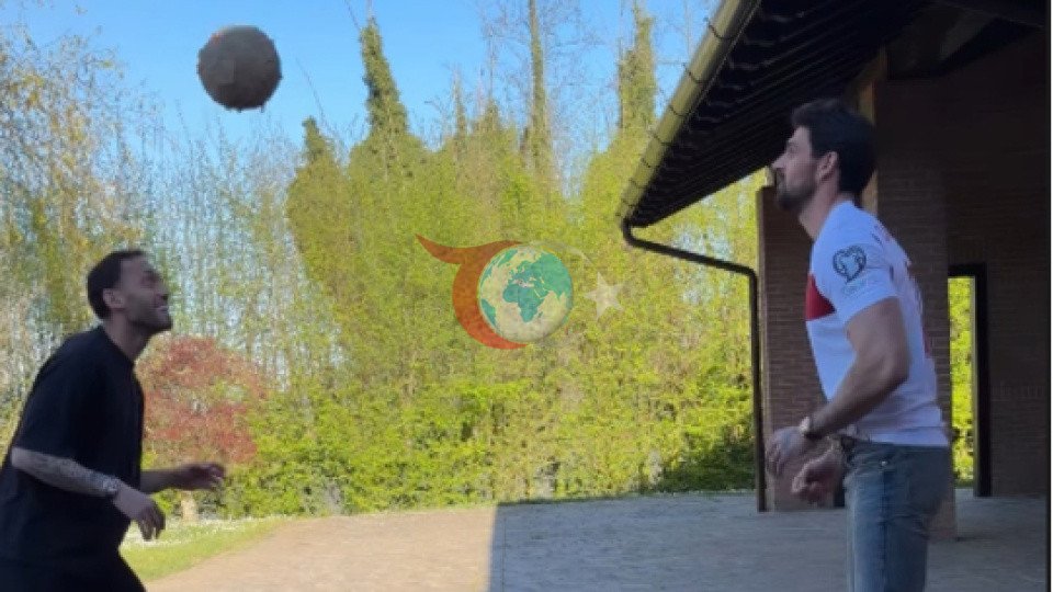 Yakışıklı İtalyan oyuncu Türkiye formasını giydi