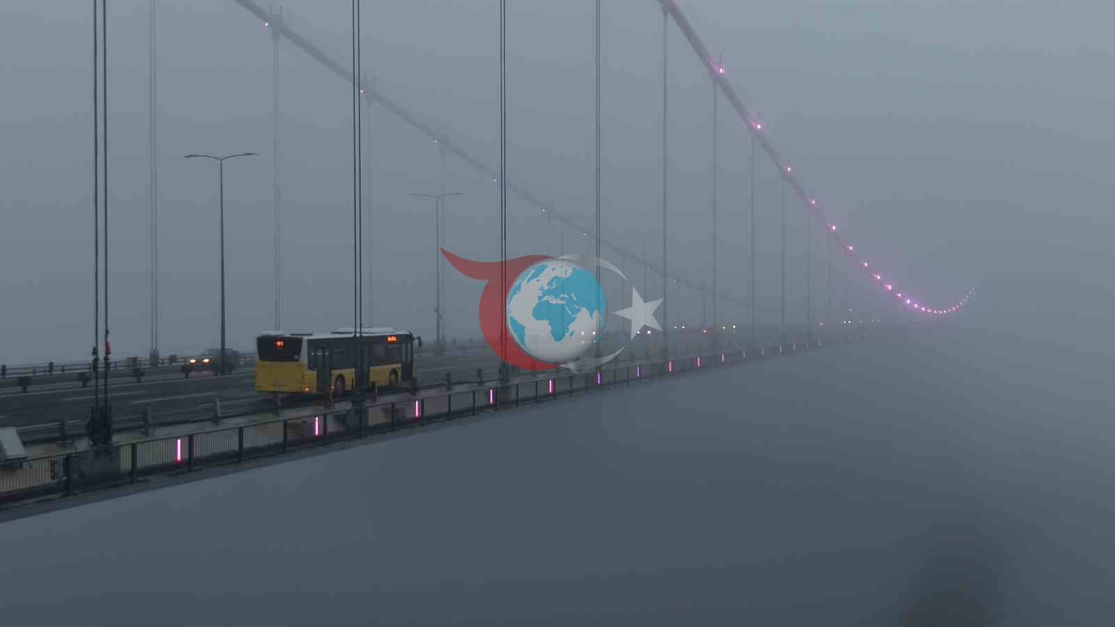 İstanbul Boğazı’nda sis etkili oluyor