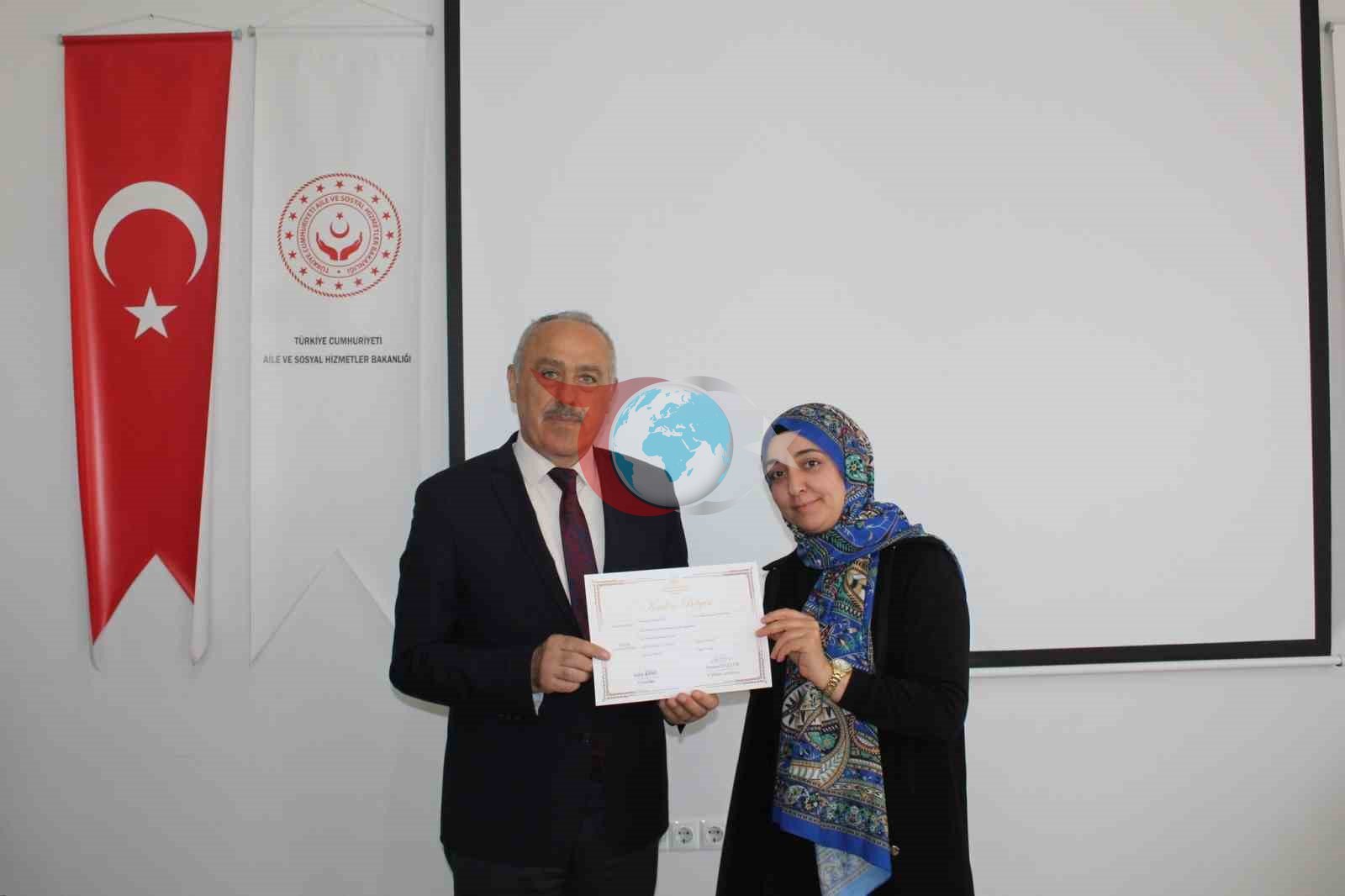 ADEM kursiyerleri 9 haftalฤฑk aile eฤitim programฤฑnฤฑ tamamladฤฑ