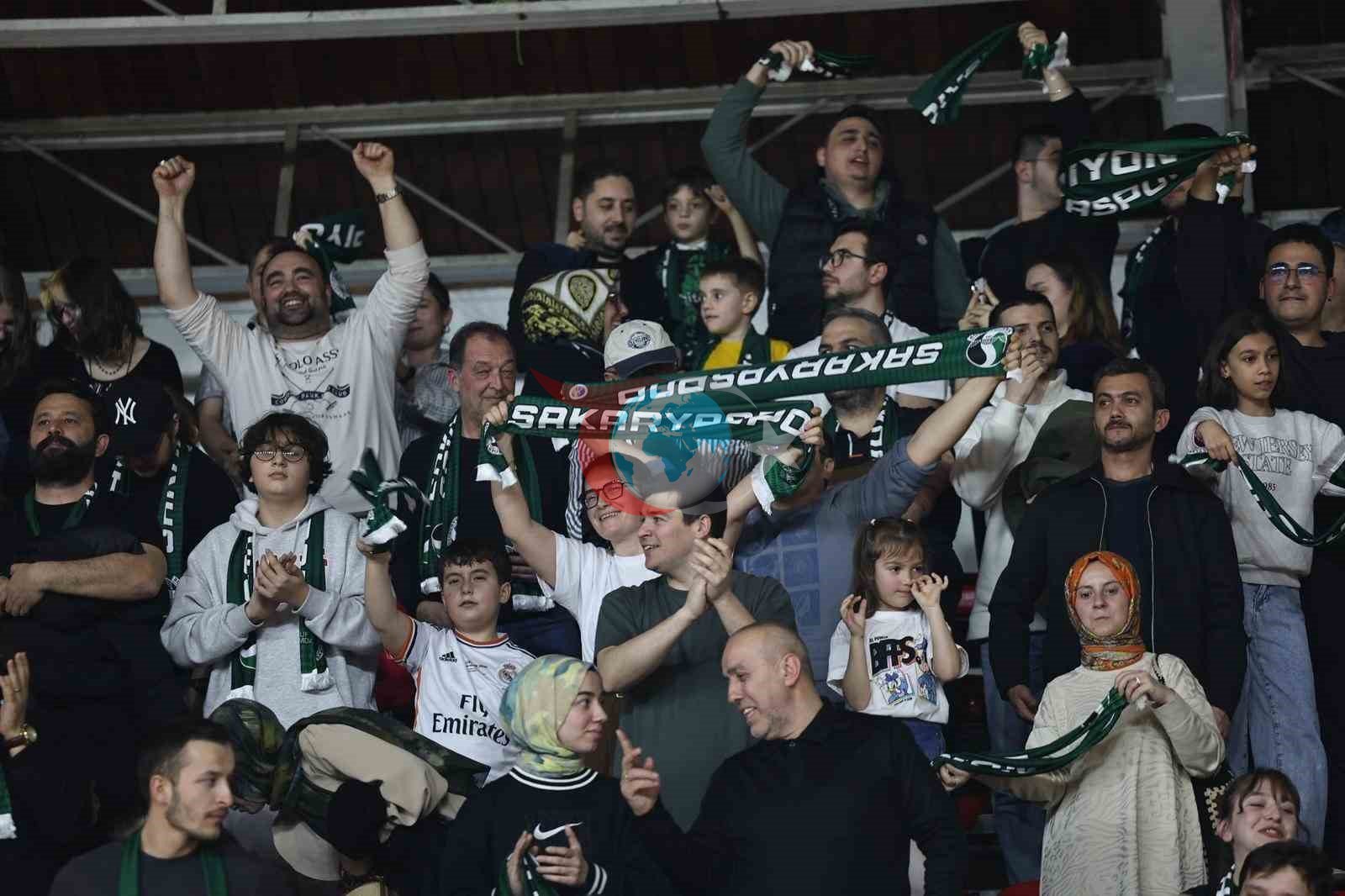 Sakarya Büyükşehir Basketbol play-off serisine galibiyetle başladı