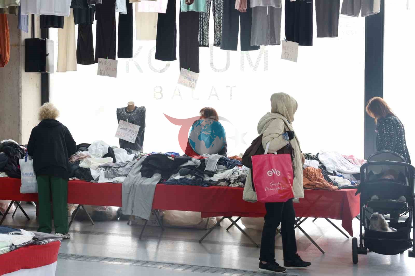 Nilüfer’in 8’inci giyim pazarı Balat’ta açıldı