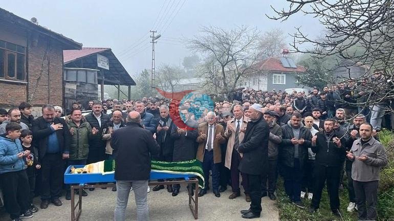 Zonguldak’ta acı olay Gölete düşen 12 yaşındaki Emircan, dualarla toprağa verildi