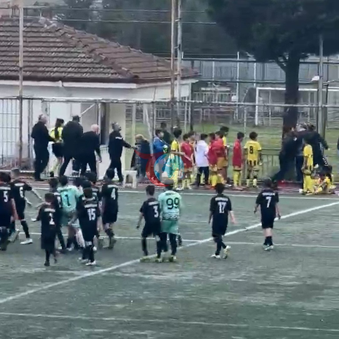 Kocaeli’de kadın hakeme saldırı girişimi kamerada