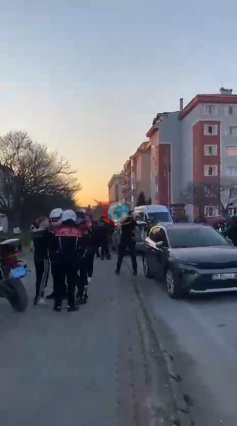 Edirne’de Fenerbahçe - Beşiktaş derbisi öncesi taraftar gerginliği