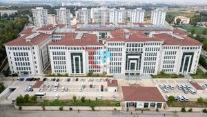 Ağabeyini ve kız kardeşini bıçakladı Kendimi savundum dedi: Karar çıktı