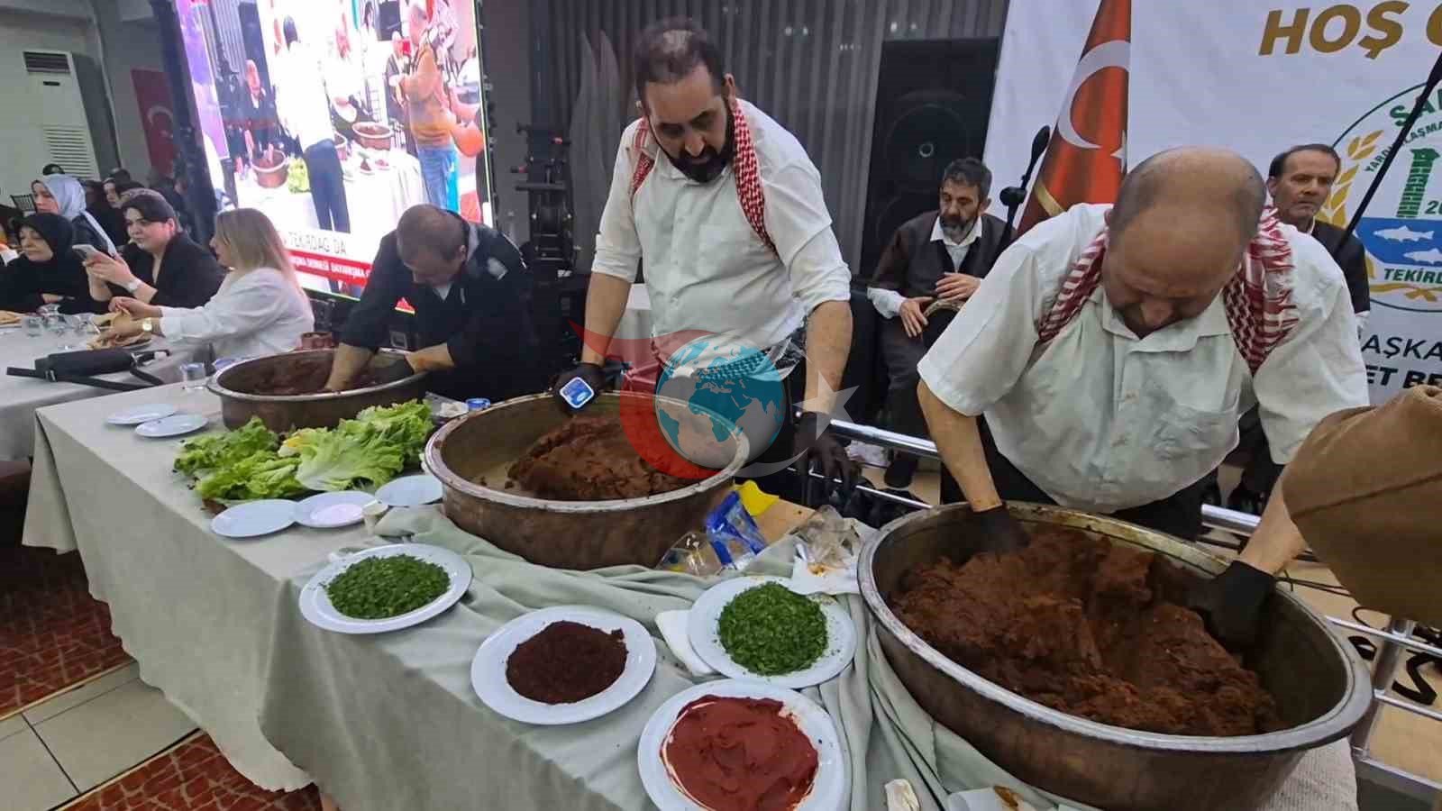 Tekirdağ&rsquo;da Şanlıurfa rüzgarı: 1 ton çiğ köfte ikram edildi