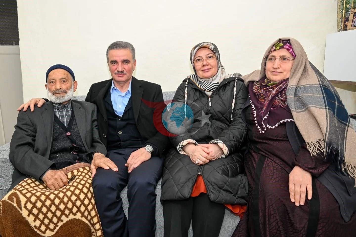 Vali Aydın Baruş ve eşinden vefa ziyaretleri