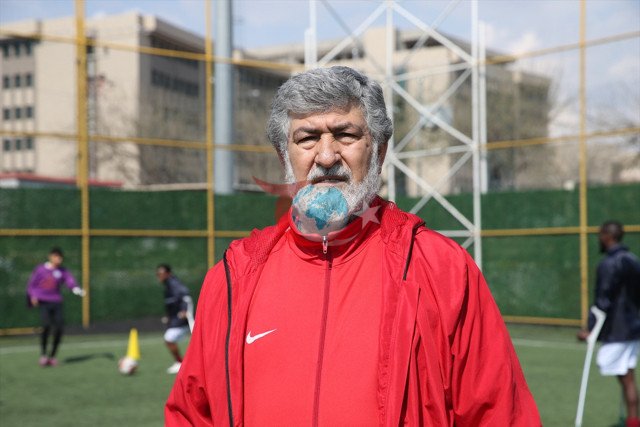 Üzücü olay! Maç sırasında kalp krizi geçiren teknik direktör hayatını kaybetti - Resim: 0