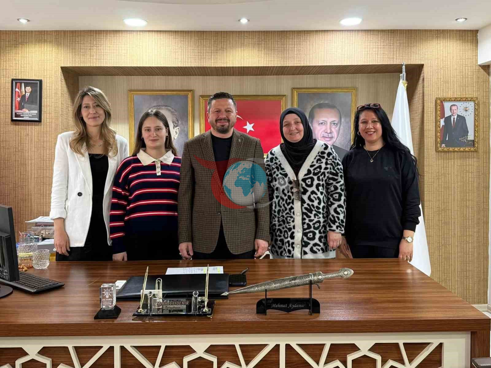 CHP Karesi İlçe Kadın Kolları Başkanı Sabiha Gören AK Parti’de