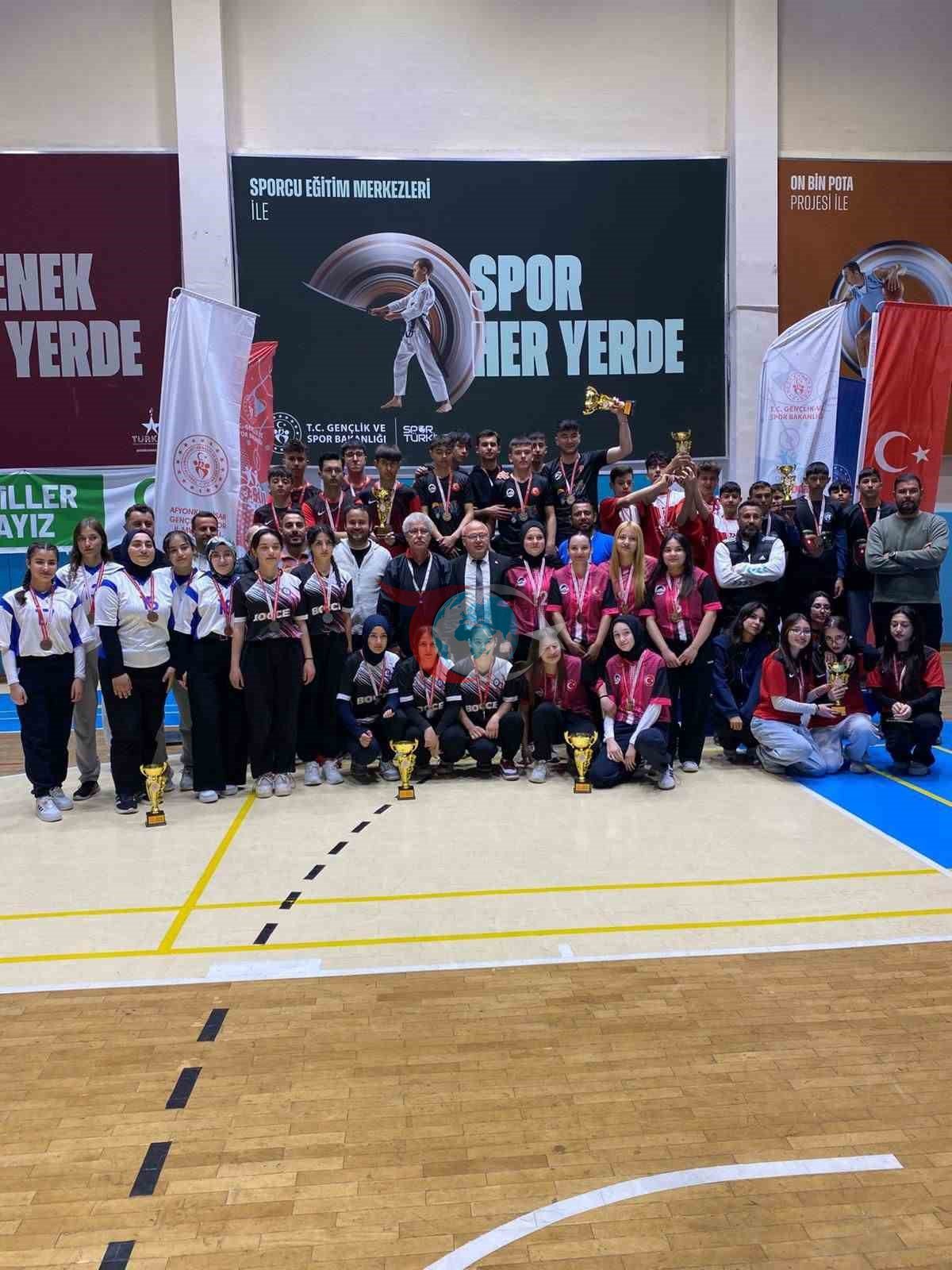 Genรงler bocce mรผsabakalarฤฑnฤฑn kazananlarฤฑ belli oldu