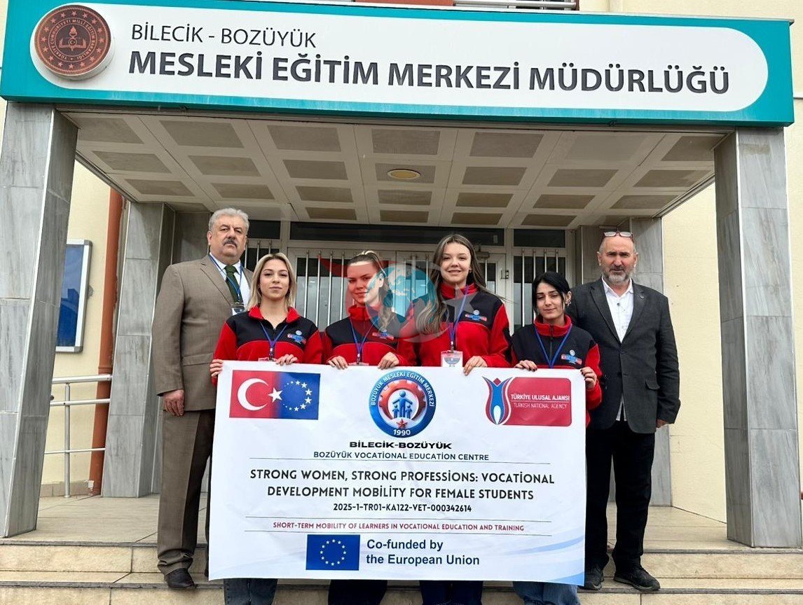 Bozüyük’ten Avrupa’ya mesleki yolculuk, öğrenciler Bremen’e uğurlandı