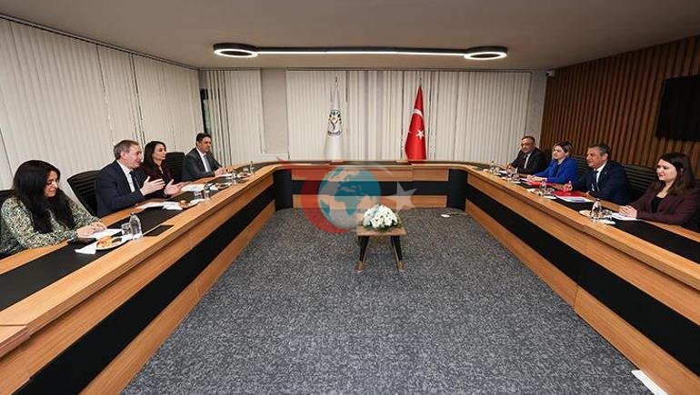 CHP Genel Başkanı Özgür Özel, DEM Partiyi ziyaret etti