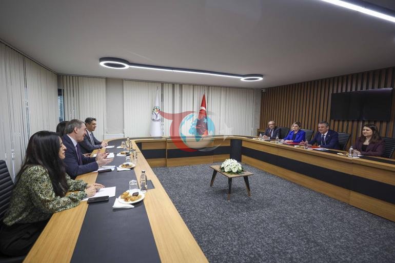 Özgür Özel: TBMM’nin, boşalan sandalyeler için ara seçim kararı alması zorunludur