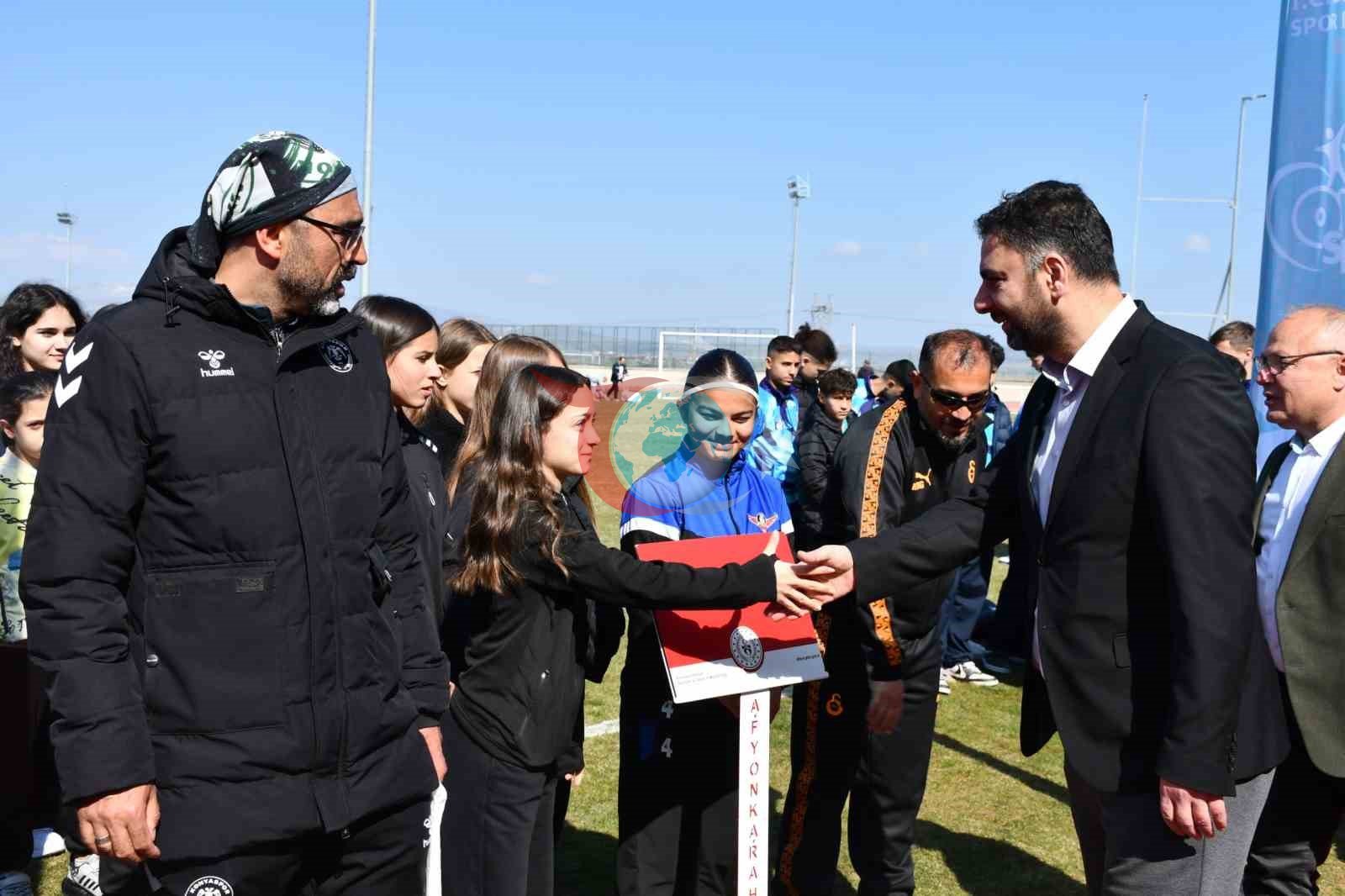 ’Yıldızlar Futbol Yarı Final Müsabakaları’ başladı