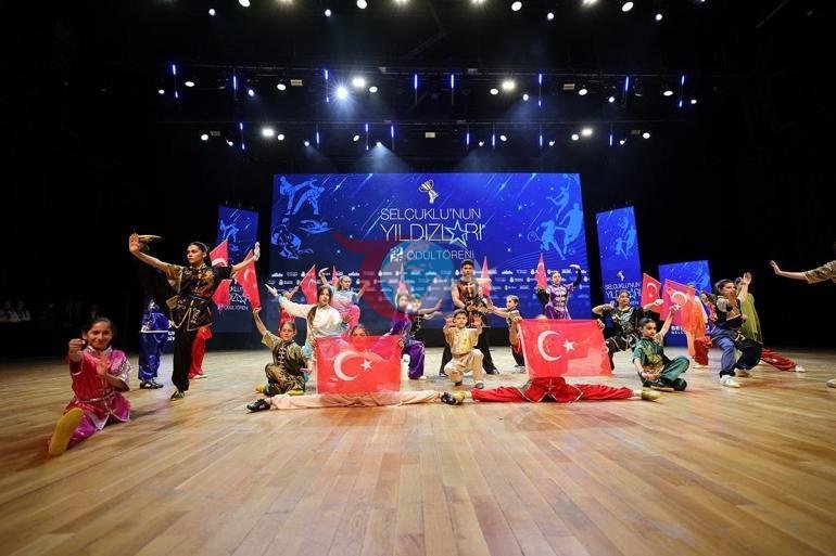 Selçuklu Belediyespor Kulübü sporcuları ödüllerini aldı