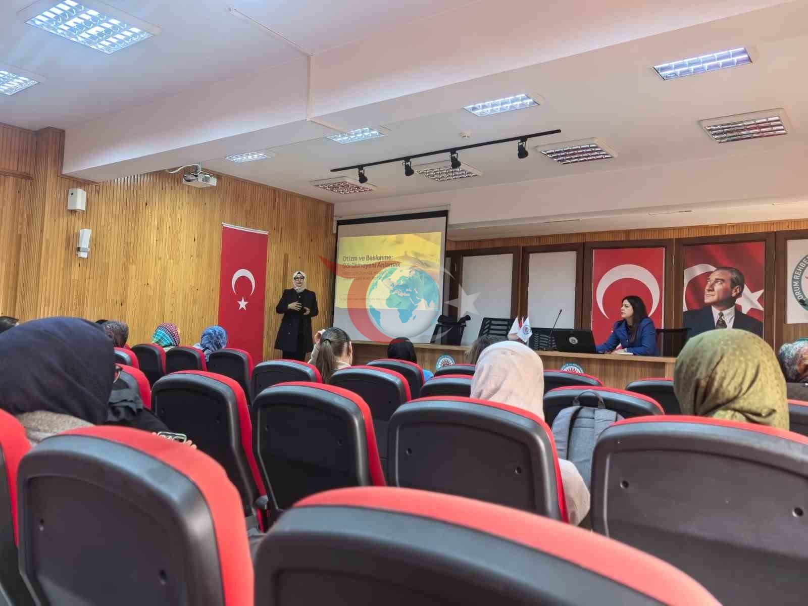 Hitit รniversitesi Bilim Kafeโde otizm ve beslenme konuลuldu