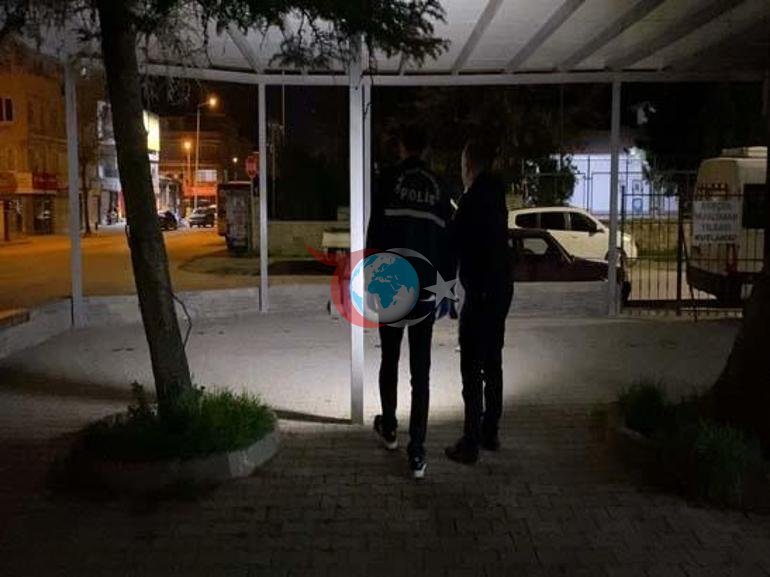Bursada iki genç kızın sevgili kavgası Birbirlerini bıçakladılar